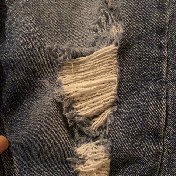 Distressed Bermuda Shorts - Picture 5 of 5
